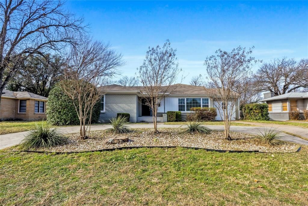 Property Photo:  3558 South Drive  TX 76109 