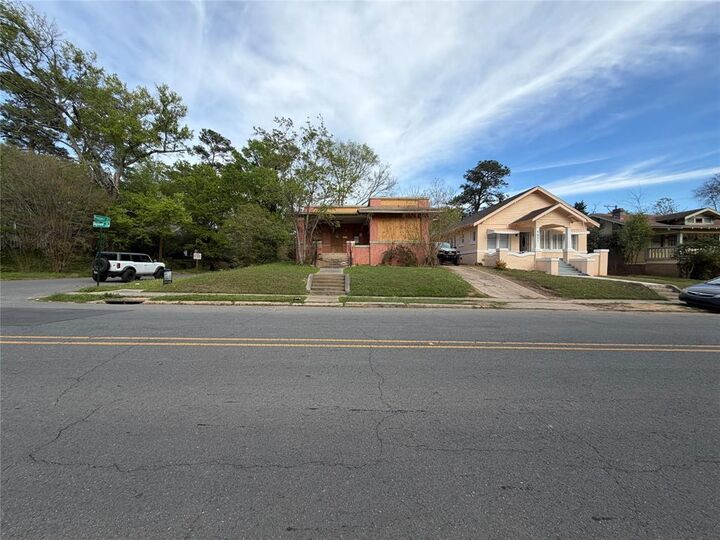 Property Photo:  2503 Highland Avenue  LA 71104 