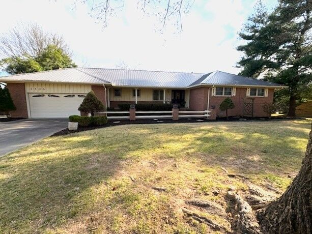 Property Photo:  1406 Brentwood Drive  AR 72601 