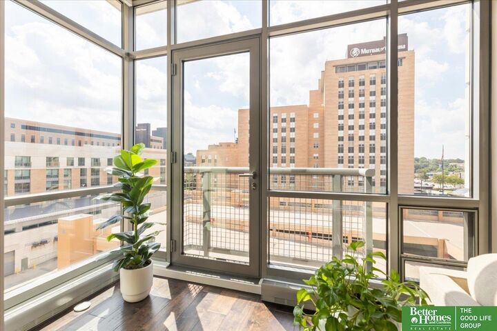 Property Photo:  200 S 31st Avenue 4814  NE 68131 