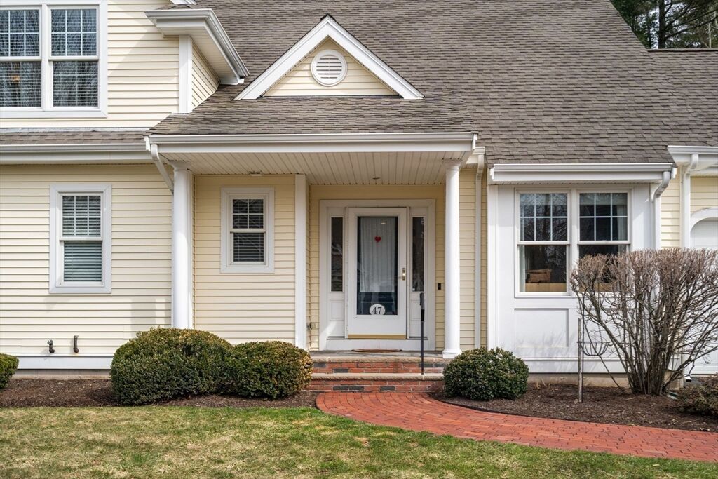 Property Photo:  47 Holly Cir 47  MA 02364 