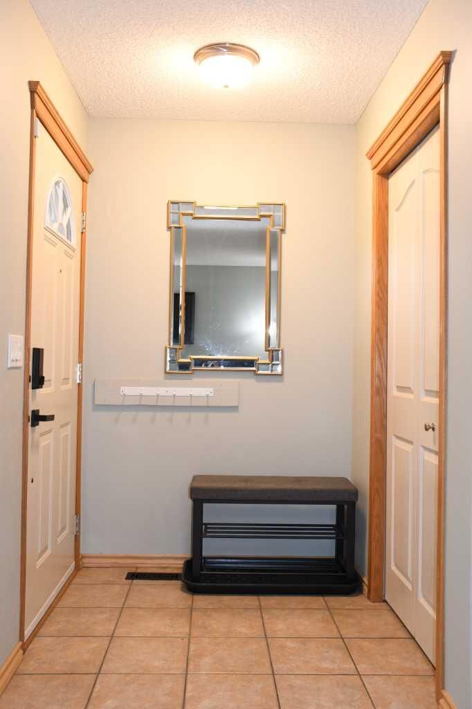 Property Photo: 66 Cramond Circle SE AB T3M 1E6