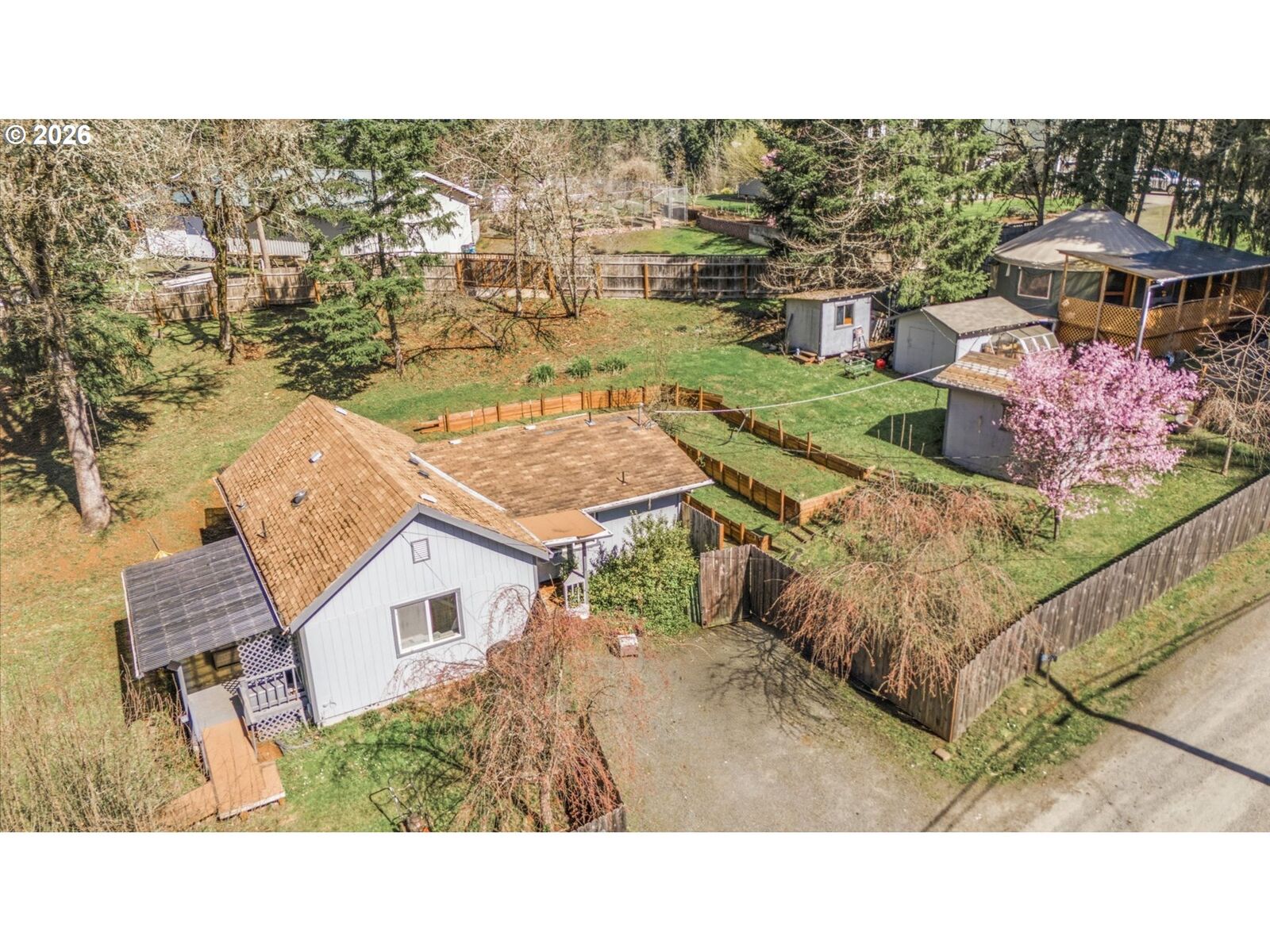 Property Photo:  1375 Pleasant View Dr  OR 97424 