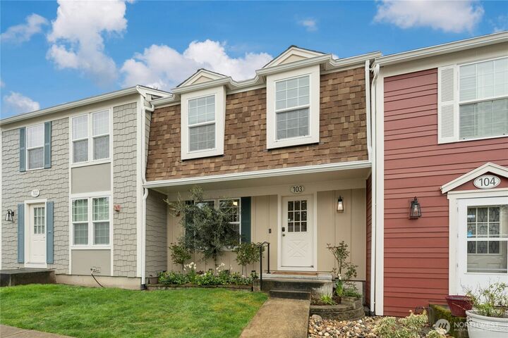 Property Photo: 27030 47th Avenue S 103 WA 98032