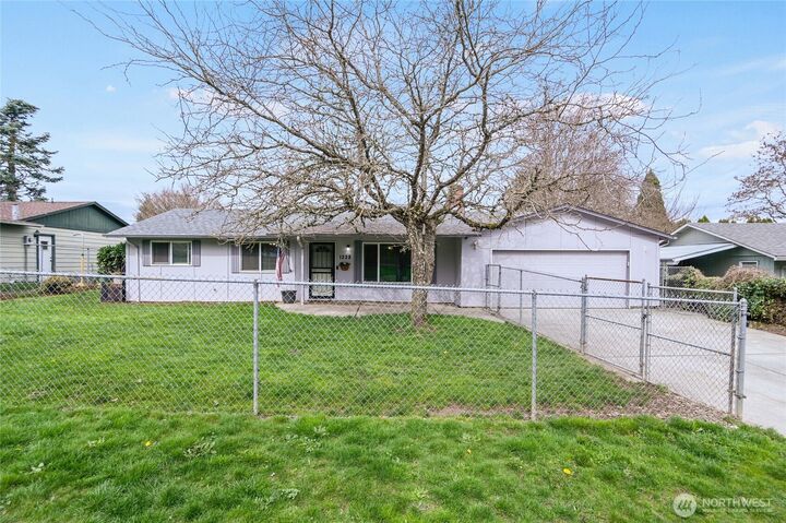 Property Photo:  1228 NW Westridge Street  WA 98665 