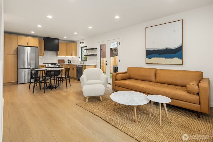 Property Photo:  4009  33rd Avenue W B  WA 98199 