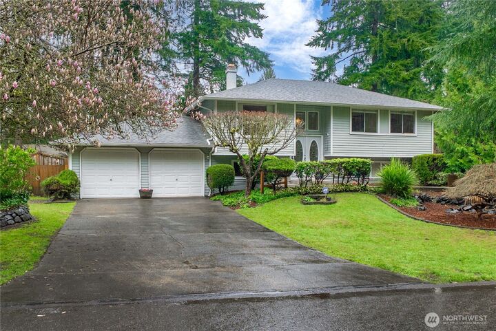 Property Photo: 6811 40th Street Ct NW WA 98335