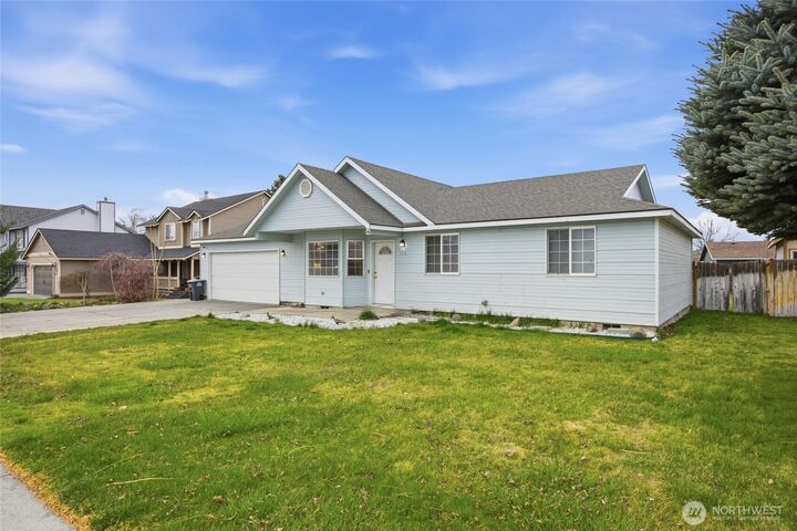 Property Photo:  112 W Belmont Avenue  WA 98837 