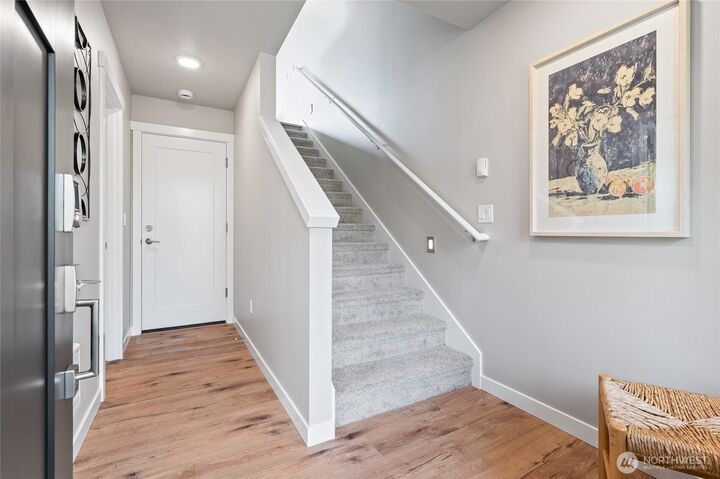 Property Photo:  14424  Madison Way D6  WA 98087 