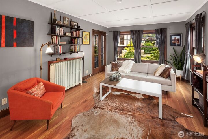 Property Photo: 408 Bellevue Ave E 306 WA 98102