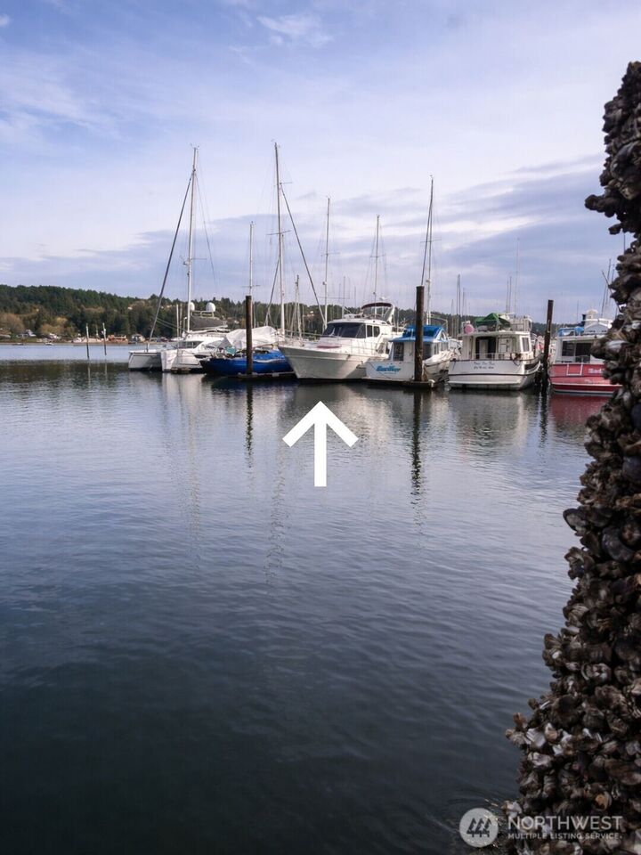 Property Photo: 3901 Harborview Drive B-10 WA 98332