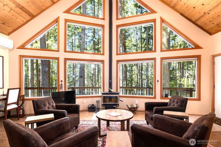 Property Photo:  1354  Chinook Way  WA 98221 