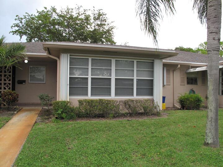 Property Photo: 1315 SE High Point Way Way SE B FL 33445