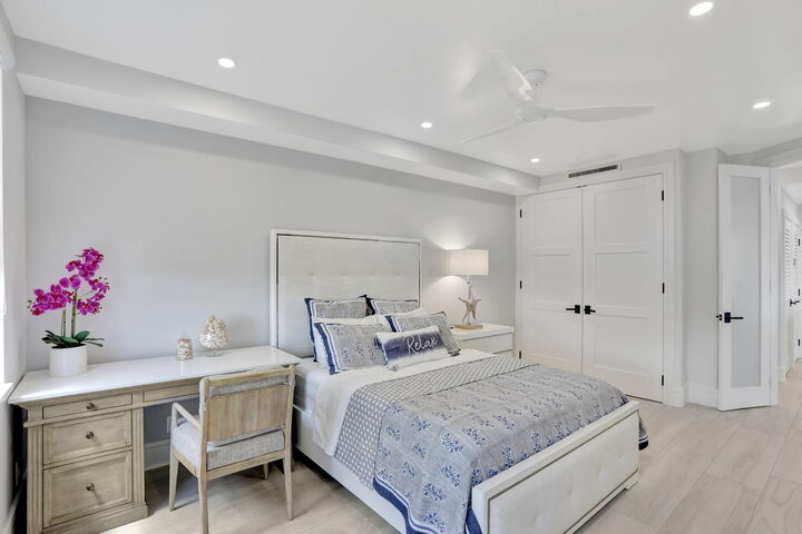 Property Photo:  1149 Hillsboro Mile 112  FL 33062 