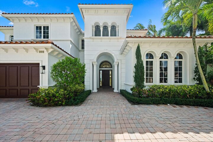 Property Photo:  788 Harbour Isles Place  FL 33410 