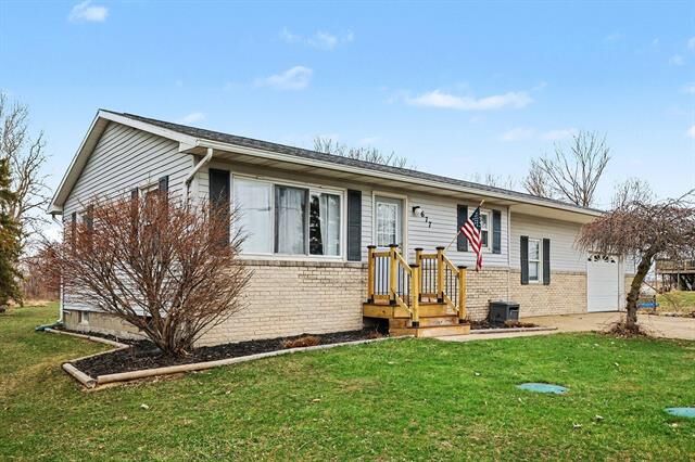 Property Photo: 677 E Vermontville Highway MI 48813