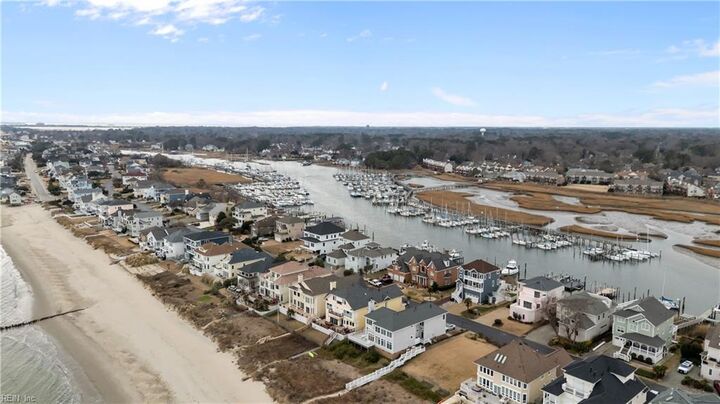Property Photo: 44 Bay Front Pl VA 23664