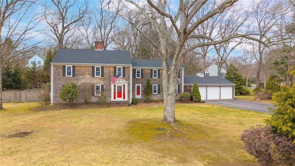 Property Photo:  90 Bow Street  RI 02818 