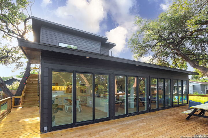 Property Photo: 1277 Timberlane Dr TX 78133