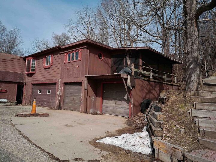 Property Photo:  142 Beach Avenue  WI 53534 