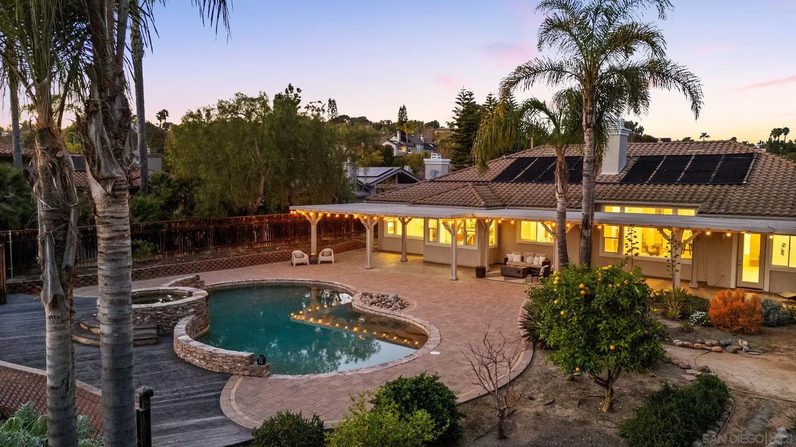 Property Photo:  860 Calle Santa Cruz  CA 92024 