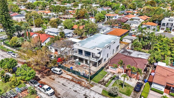 Property Photo:  1501 SW 21st St  FL 33145 