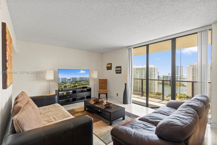 Property Photo:  18181 NE 31st Ct Ph07  FL 33160 