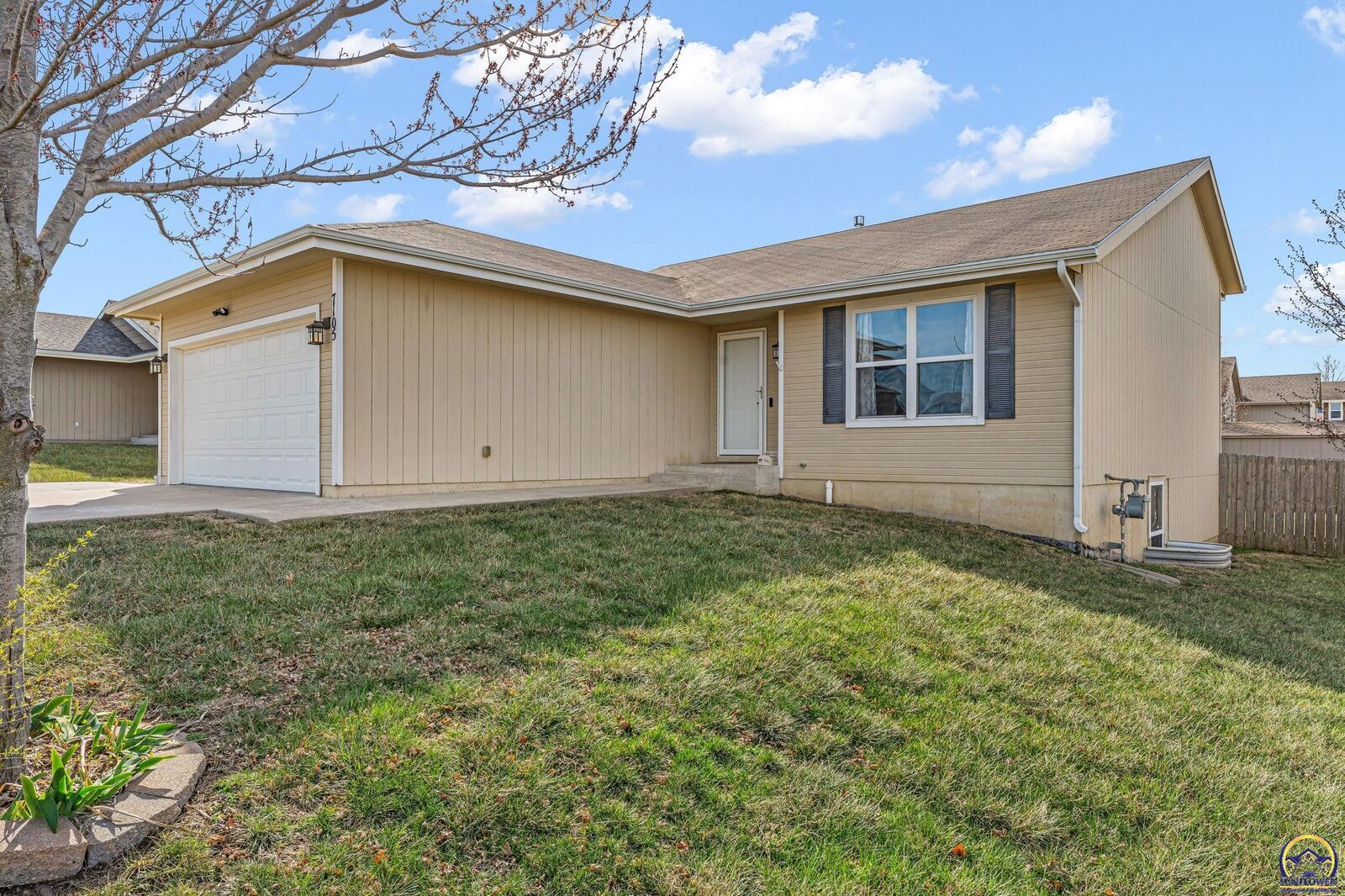 Property Photo:  7105 SW 17th Ter  KS 66615 