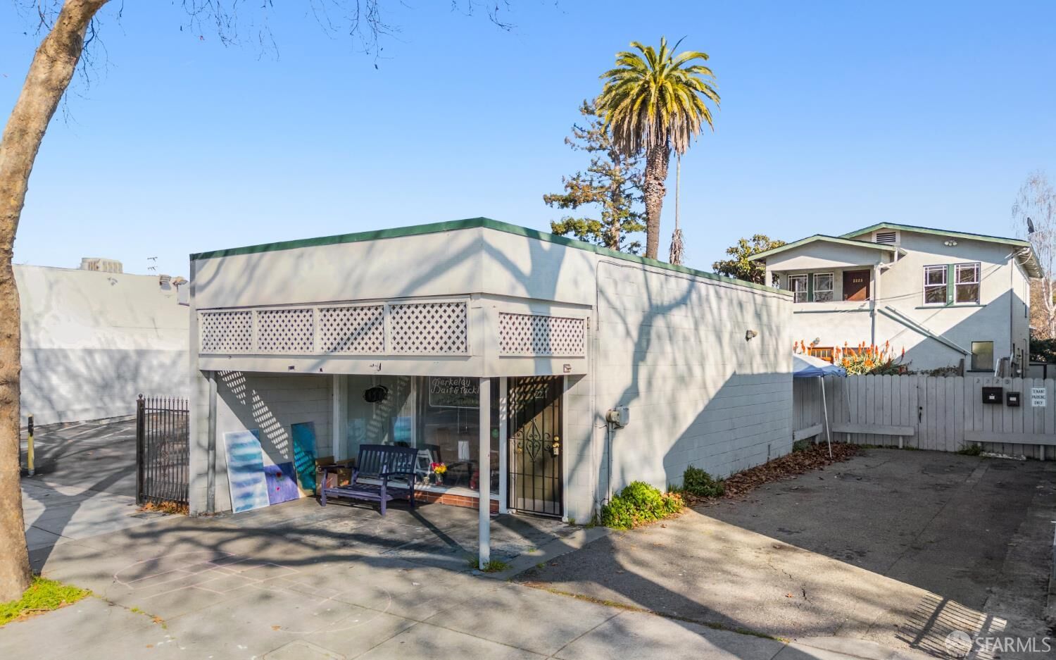 Property Photo: 2221-2223 San Pablo Avenue CA 94702