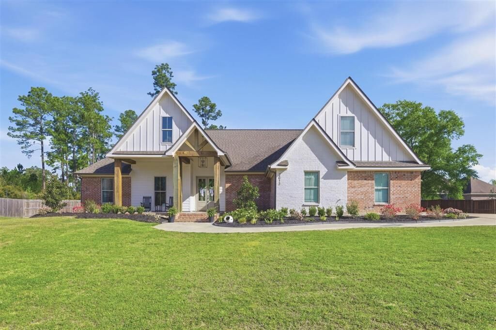 Property Photo: 2012 Bobby Jones Way LA 70669