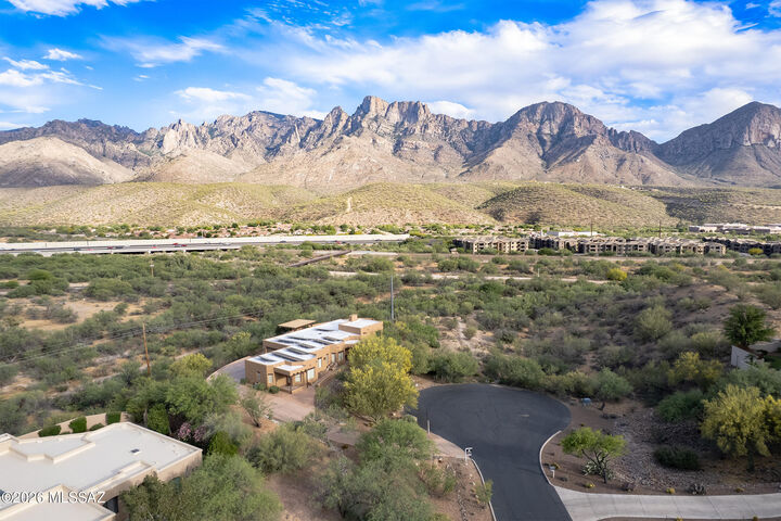 Property Photo:  11486 N Civano Place  AZ 85737 