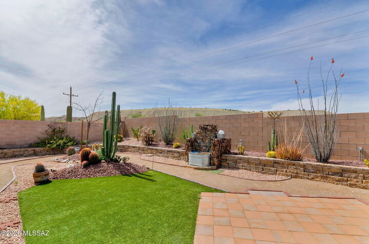 Property Photo:  760 W Rio Teras  AZ 85614 