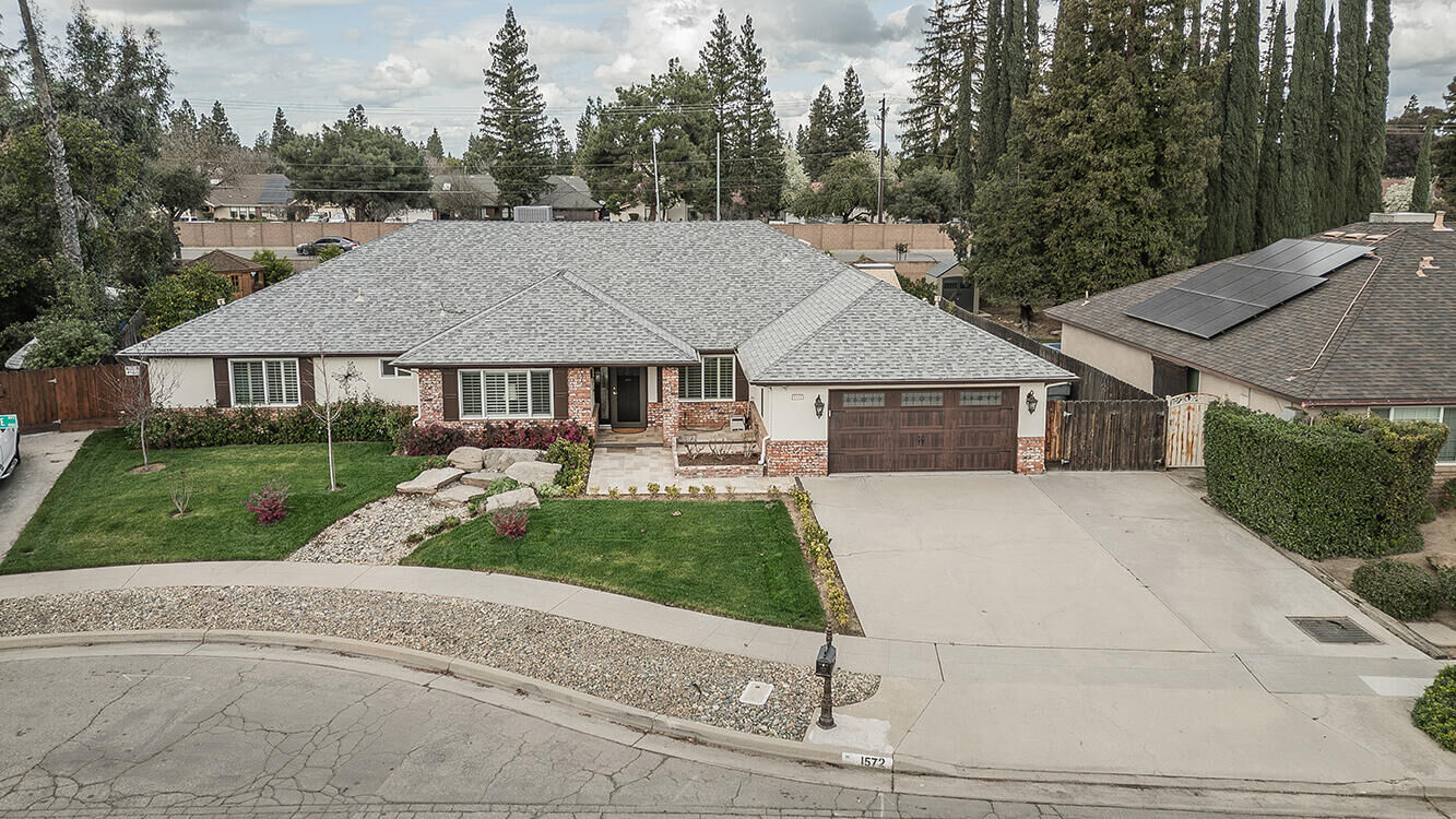Property Photo:  1572 W Millbrae Avenue  CA 93711 