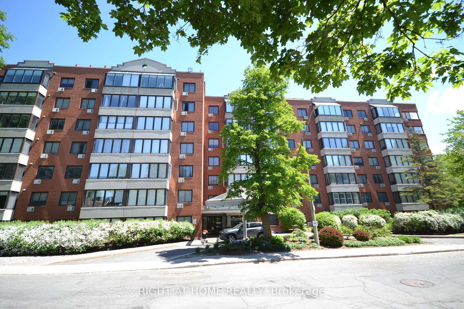 Property Photo: 225 Alvin Road N 309 ON K1K 4H6