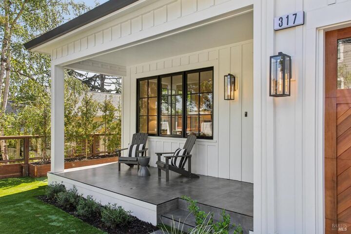 Property Photo:  317 Redwood Avenue  CA 94925 