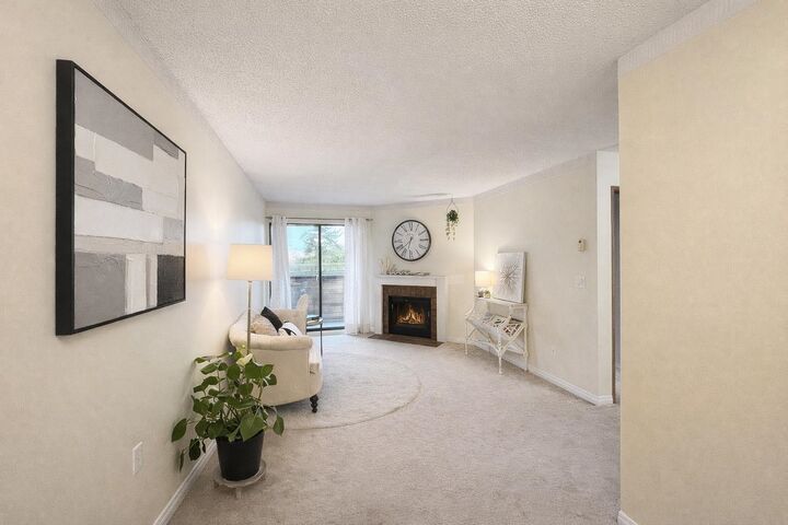 Property Photo: 615 North Road 312 BC V3J 1P1