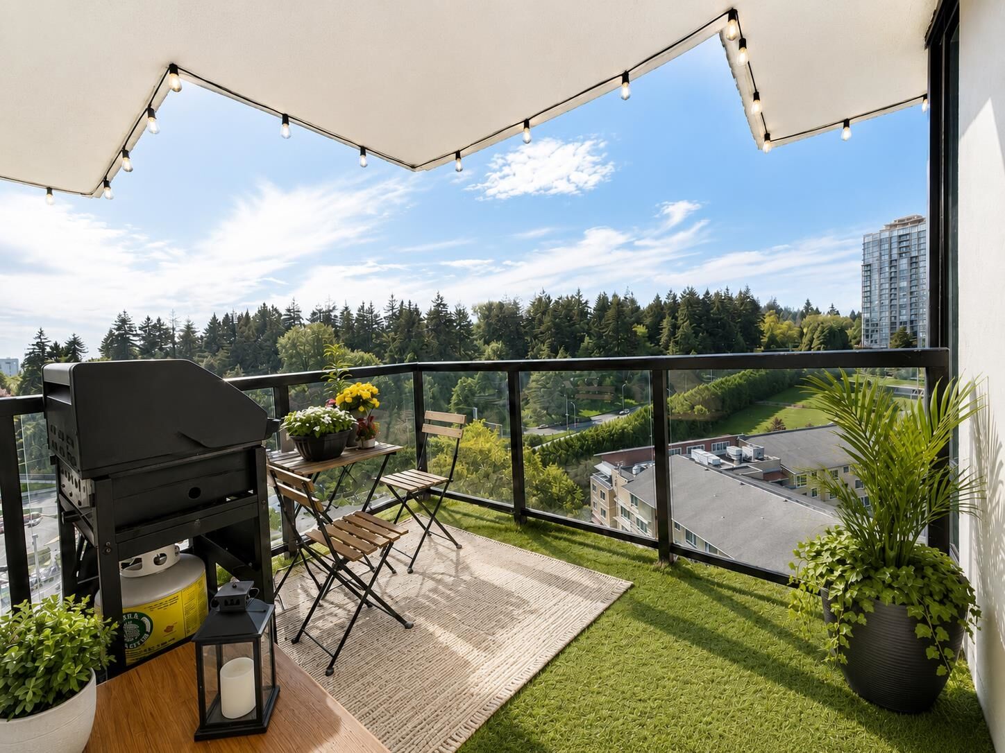 Property Photo: 15 E Royal Avenue 1701 BC V3L 0A9