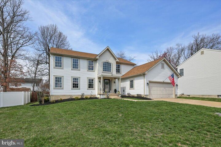 Property Photo:  8 Marble Court  NJ 08081 