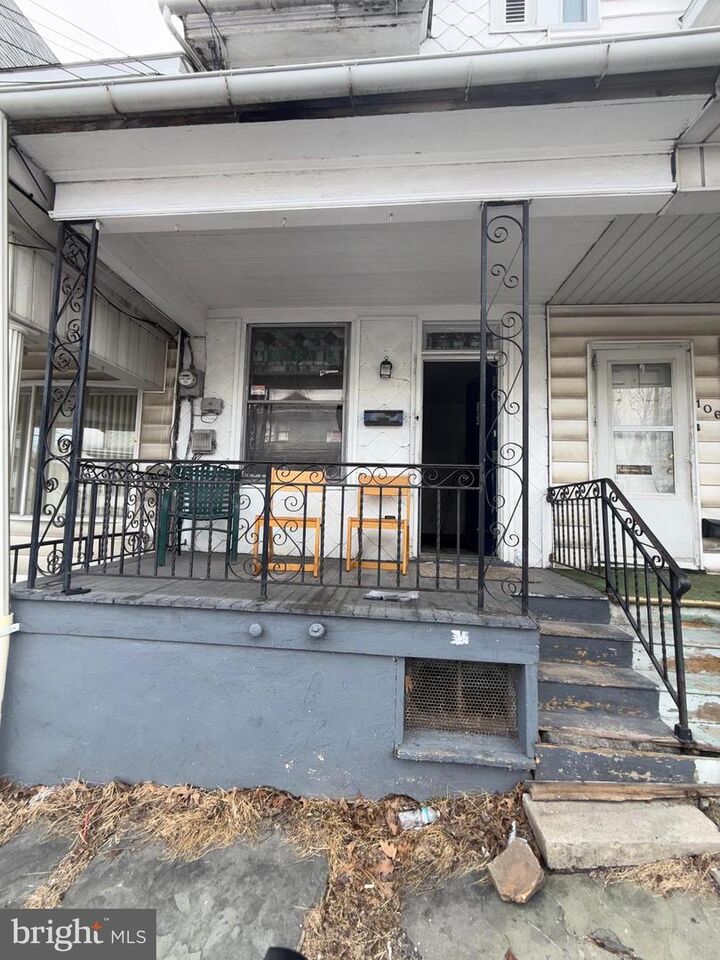 Property Photo:  104 N Poplar Street  PA 17866 