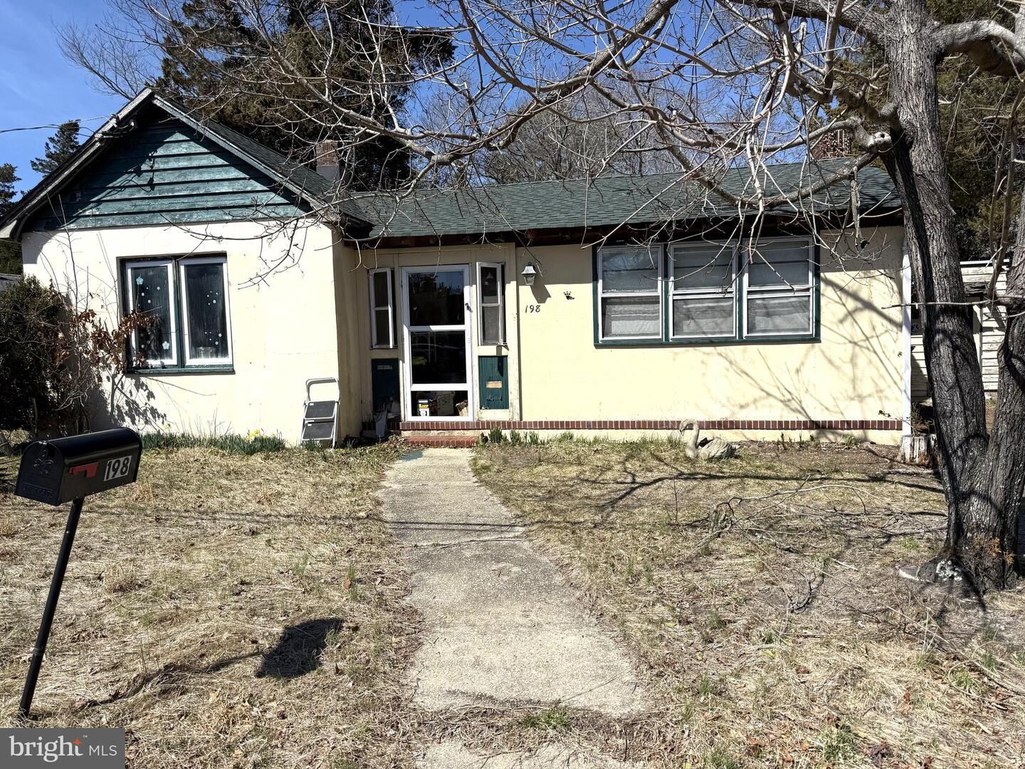 Property Photo:  198 Mill Street  NJ 08092 