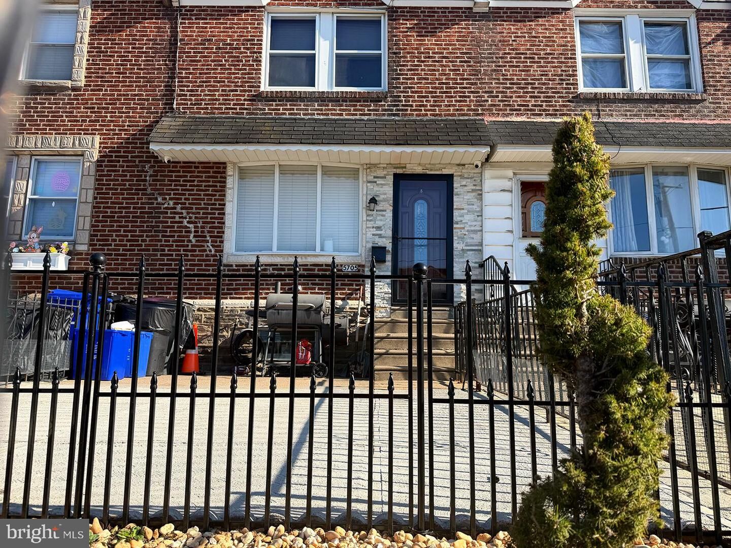 Property Photo:  5705 Tackawanna Street  PA 19135 