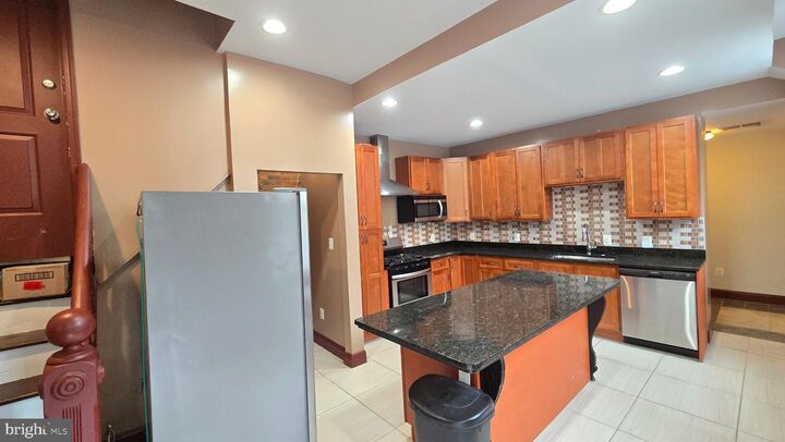 Property Photo:  804 Hollins Street 1  MD 21201 