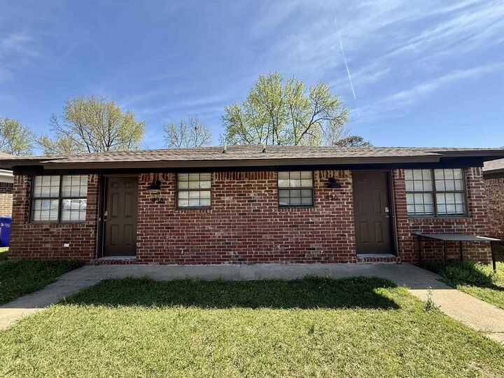 Property Photo:  436 Helen St  AR 72034 