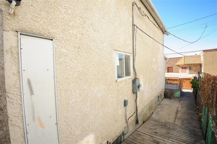 Photo de la propriété:  253 Patrick Street  MB R3A 1E3 