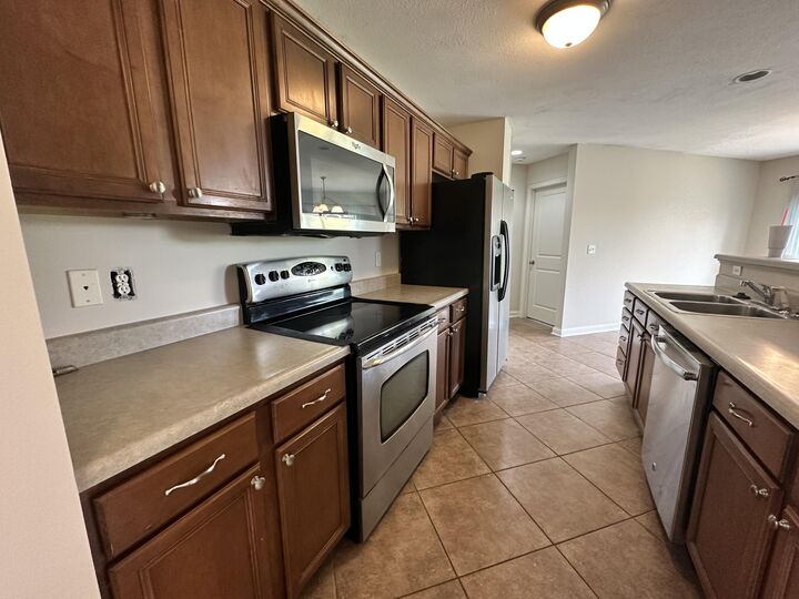 Property Photo:  5711 Vero Way  MO 65201 