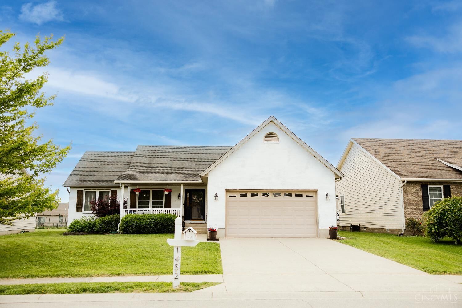 Property Photo:  1452 Meadow Ridge Circle  OH 45177 