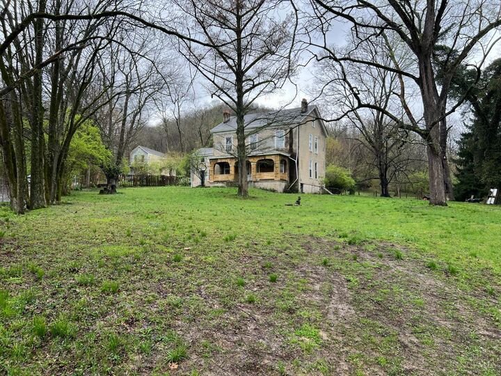 Property Photo: 930 Eatondale Drive OH 45204