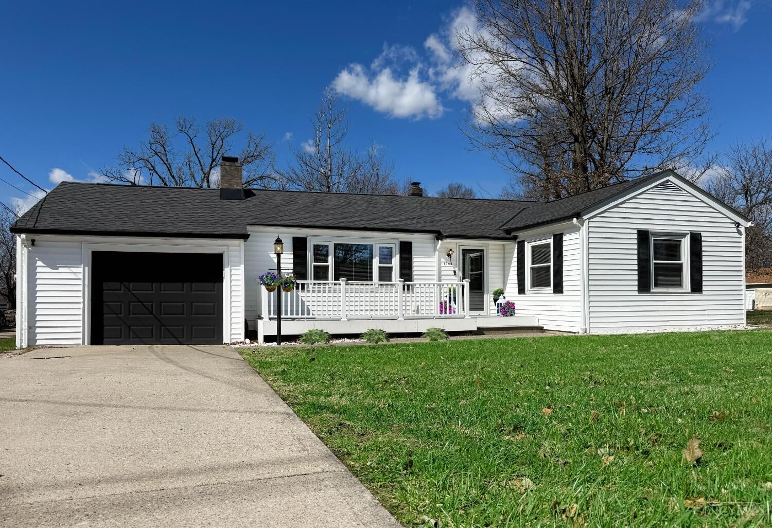 Property Photo:  1049 New London Road  OH 45013 