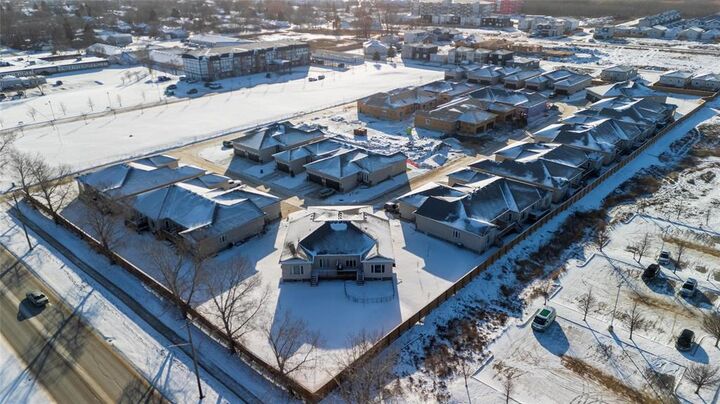 Property Photo:  804 Manitoba Avenue  MB R1A 2C9 