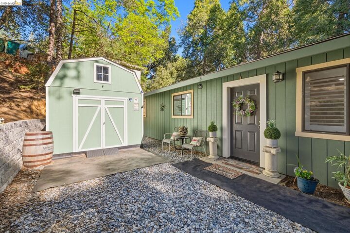 Property Photo: 21999 Fallview CA 95370